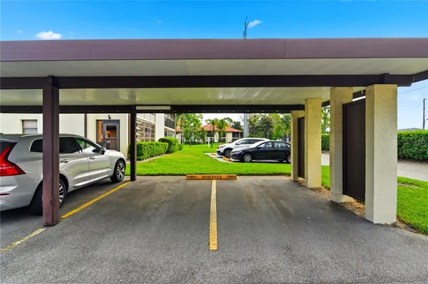 $210,000 | 2506 Hammock Court, Unit 2506, Clearwater, FL 33761