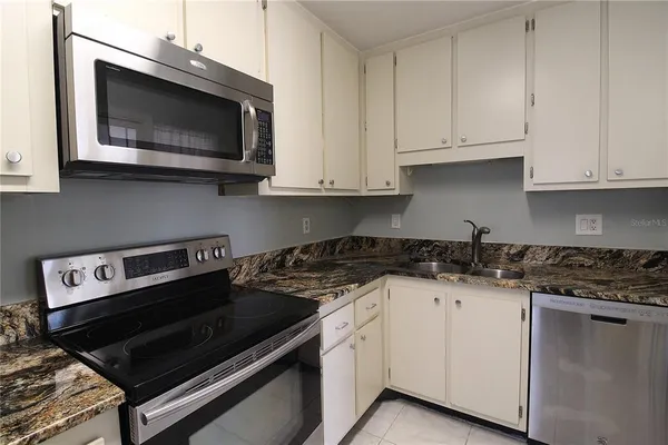 $1,600 | 390 301 Boulevard West, Unit 24D, Bradenton, FL 34205