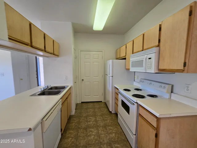 $1,095 | 5345 East Van Buren Street, Unit 366, Phoenix, AZ 85008