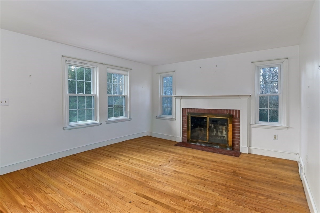 94 Old Oaken Bucket Road Scituate, MA 02066 - Photo 4 of 21