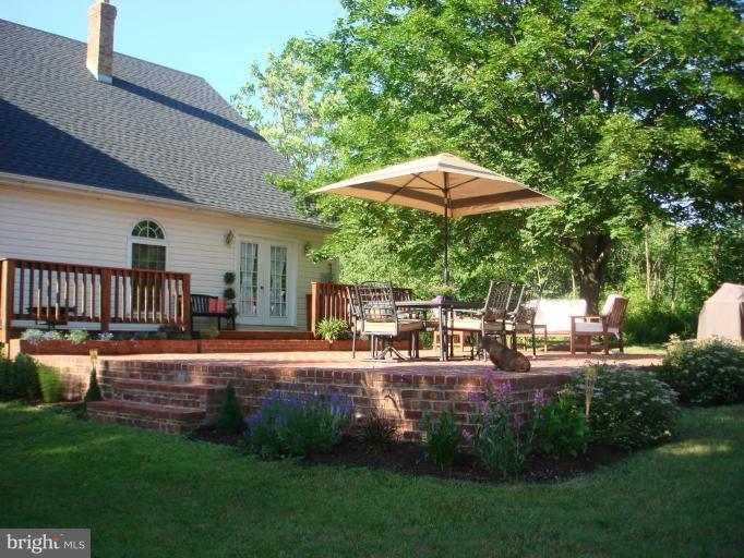 11533 Walnut Point Road Hagerstown, MD 21740 - Photo 14 of 25 PATIO/DECK