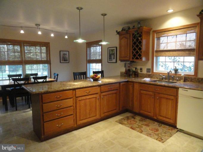 11533 Walnut Point Road Hagerstown, MD 21740 - Photo 4 of 25 Kitchen #3