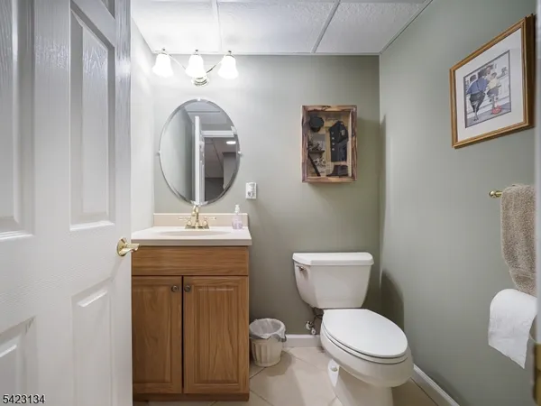 $840,000 | 18 Danberry Drive, Ringoes, NJ 08551