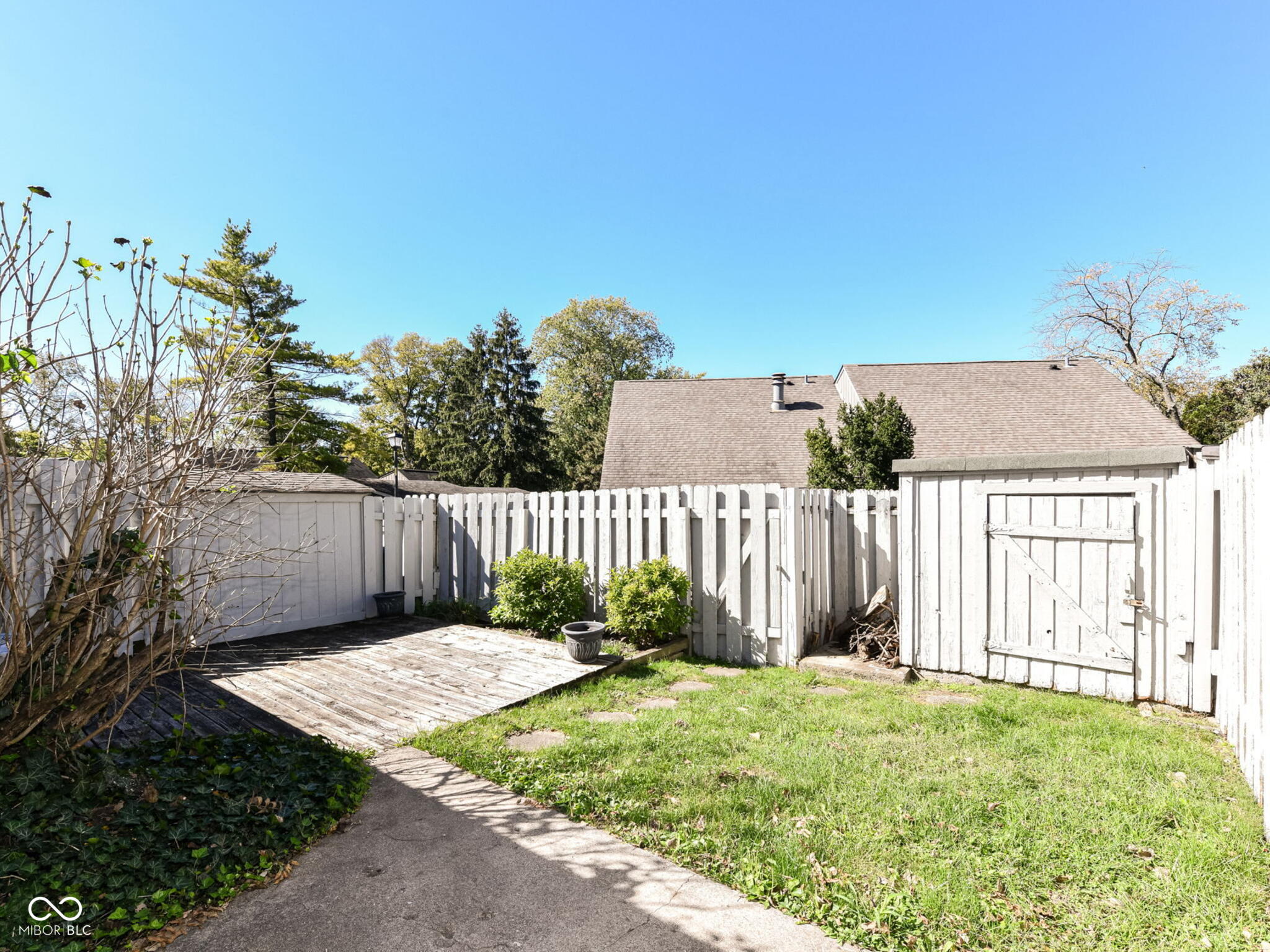 5328 North Franklin Road Indianapolis, IN 46226 - Photo 4 of 20