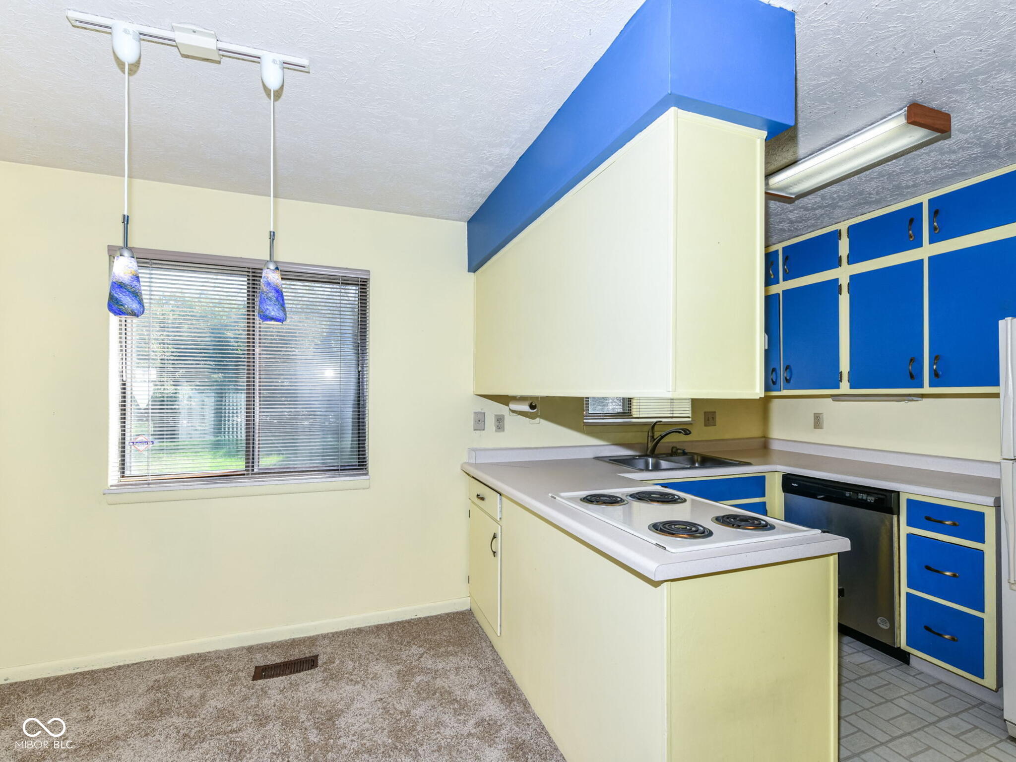 5328 North Franklin Road Indianapolis, IN 46226 - Photo 6 of 20