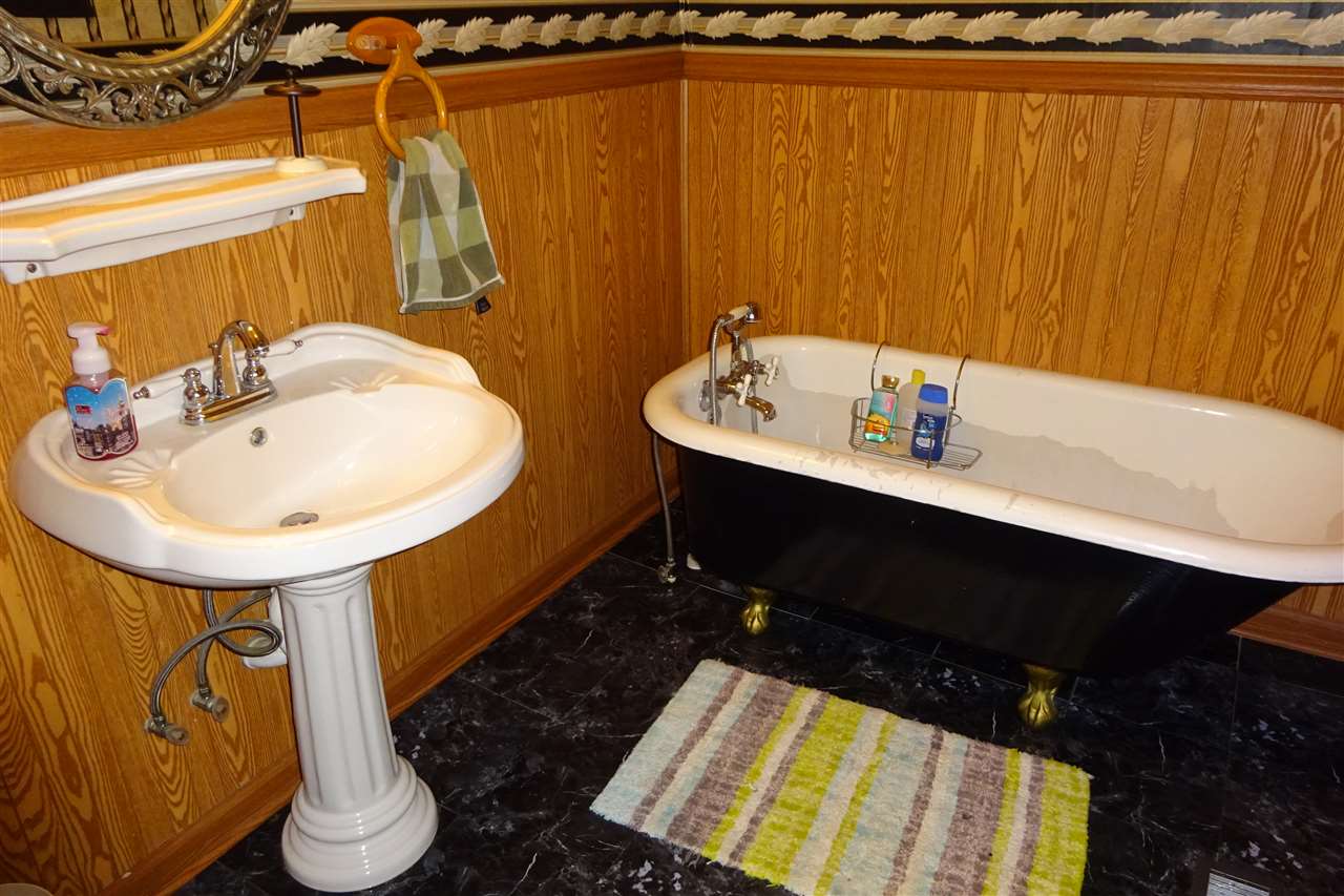 1330 Franklin Avenue Rochester, IN 46975 - Photo 14 of 36