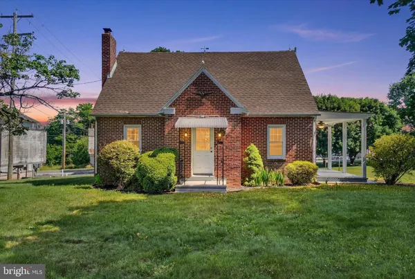 $279,900 | 1527 East Main Street, New Park, PA 17352