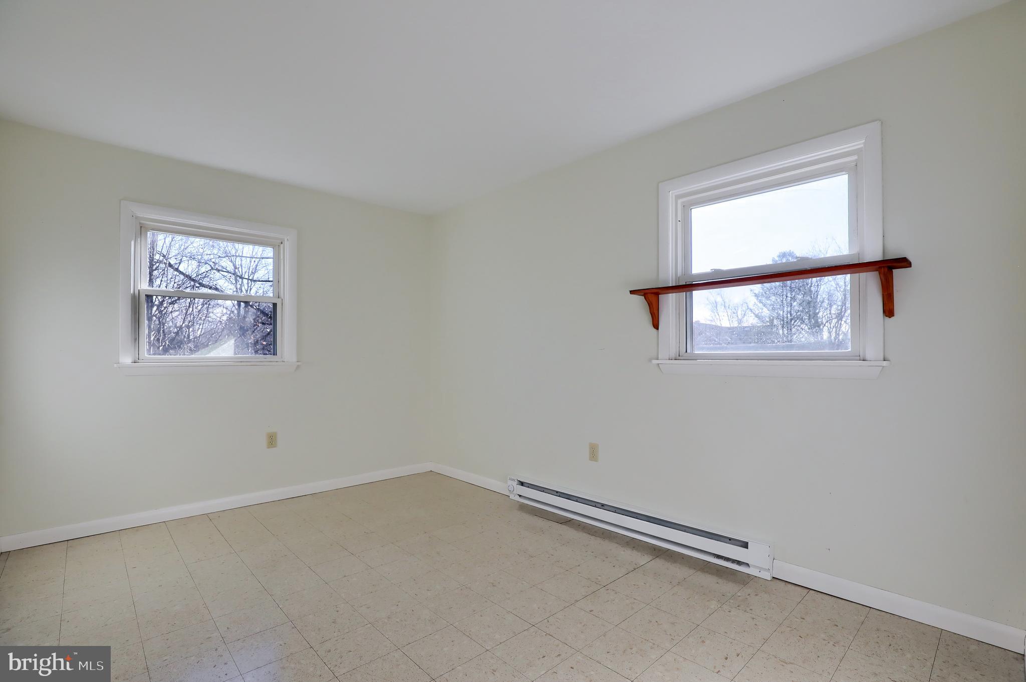 233 Rapho Street Manheim, PA 17545 - Photo 7 of 38 Gallery Image 7