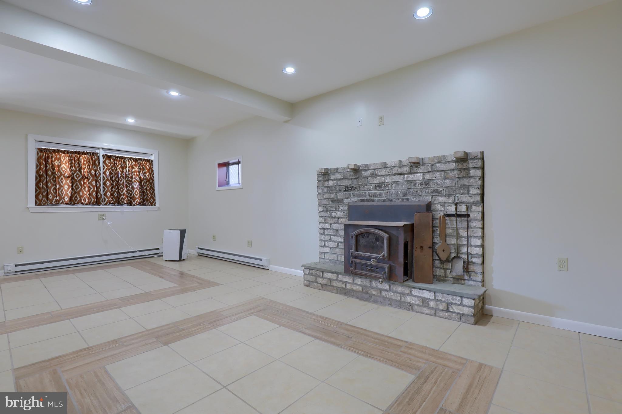 233 Rapho Street Manheim, PA 17545 - Photo 9 of 38 Gallery Image 9