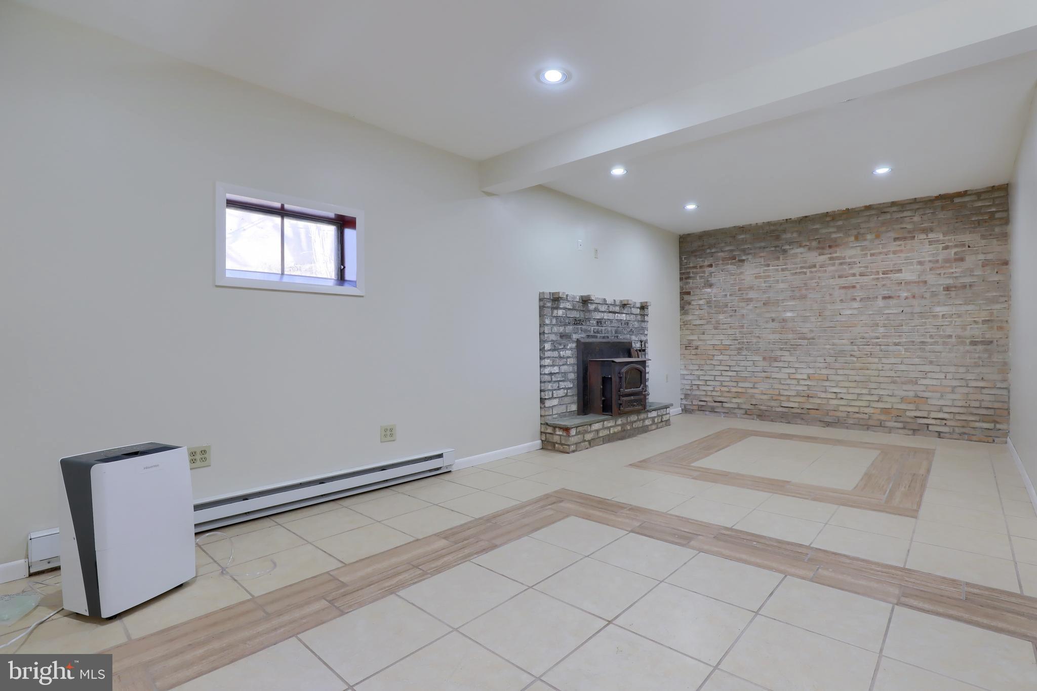 233 Rapho Street Manheim, PA 17545 - Photo 10 of 38 Gallery Image 10