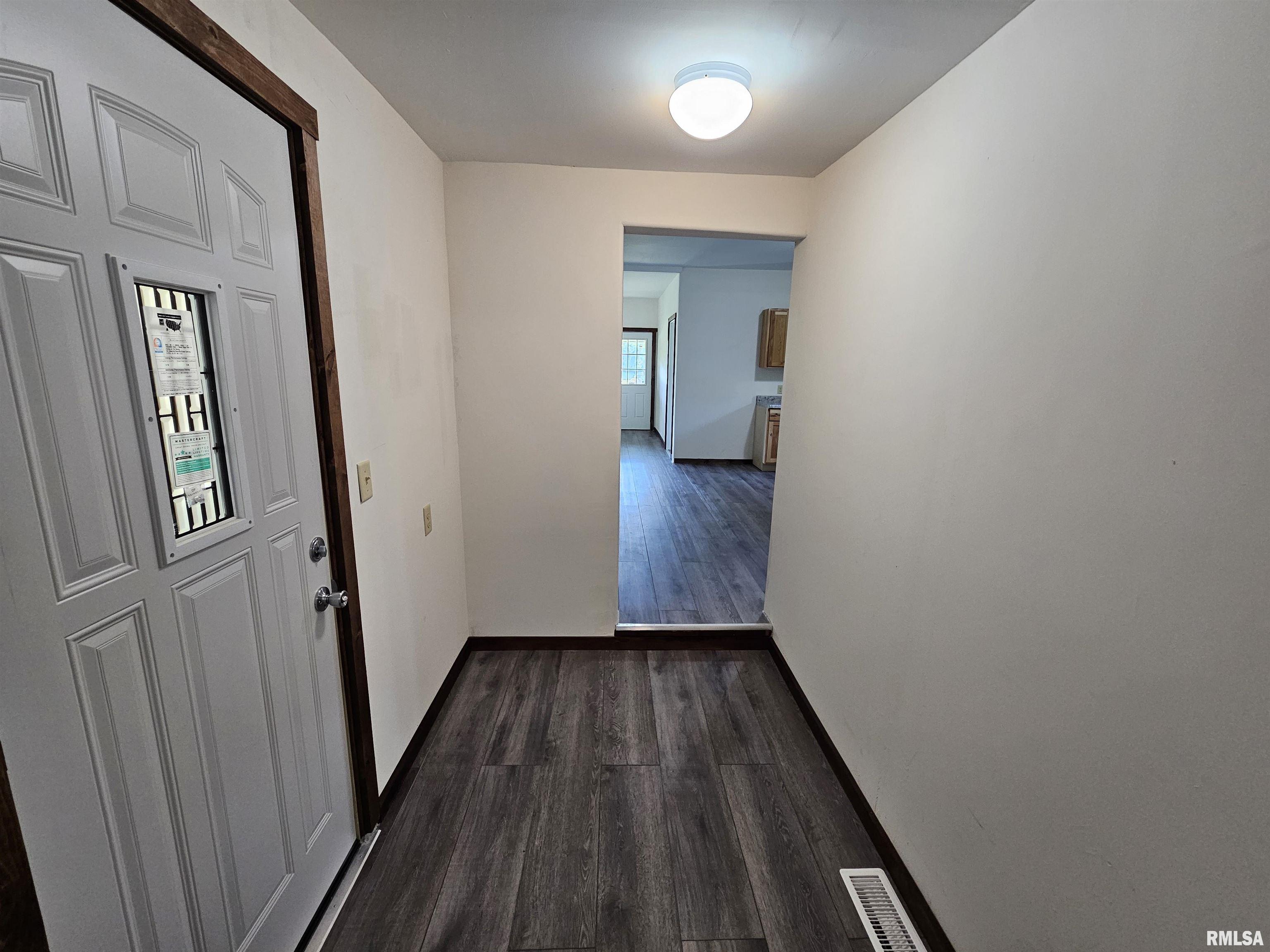 718 North Coal Street Colchester, IL 62326 - Photo 11 of 25