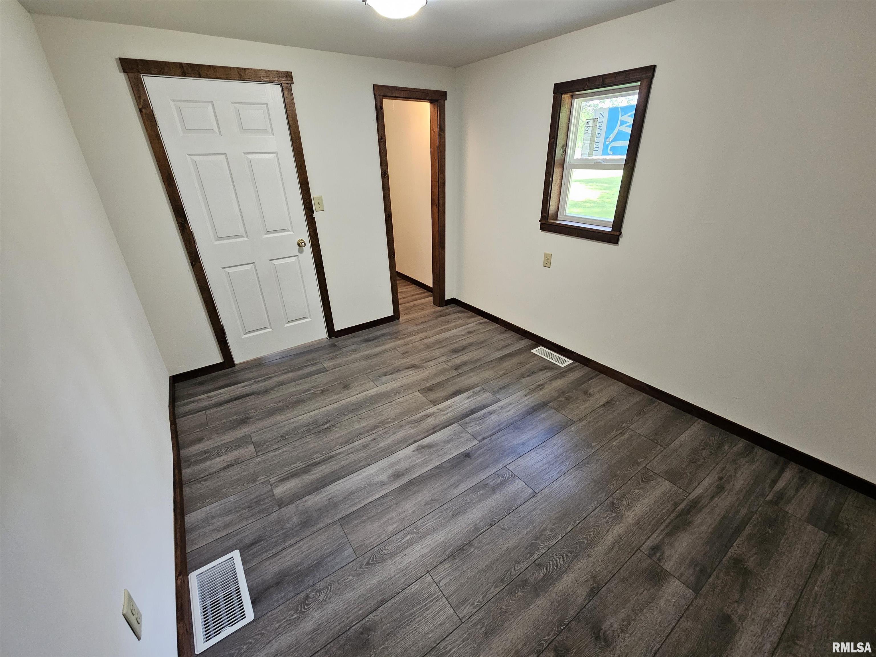 718 North Coal Street Colchester, IL 62326 - Photo 12 of 25