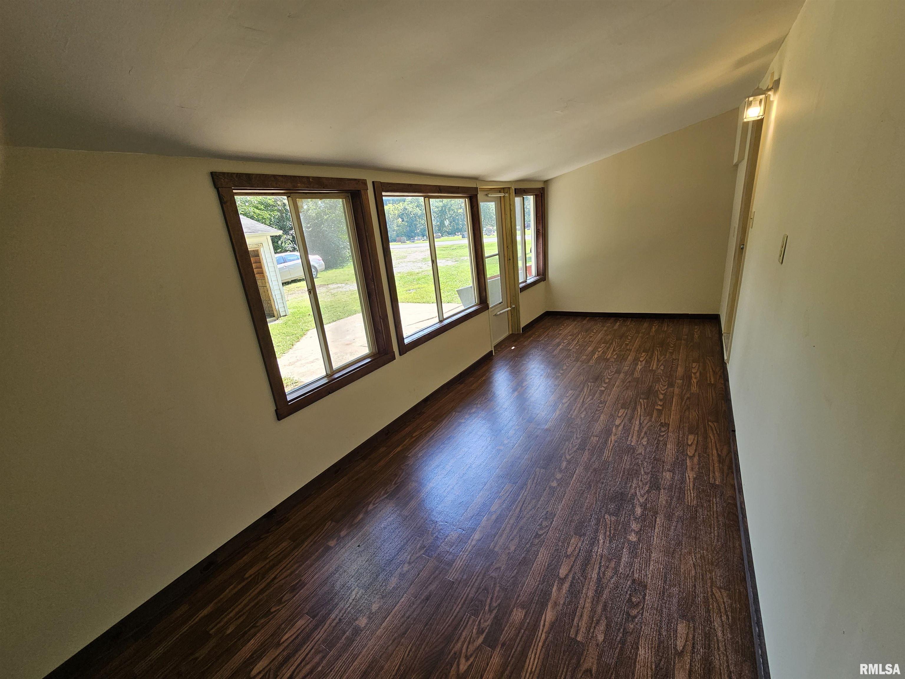 718 North Coal Street Colchester, IL 62326 - Photo 16 of 25