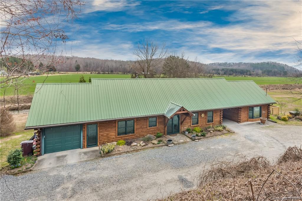 5520 Hunting Country Road Tryon, NC 28782 - Photo 2 of 48
