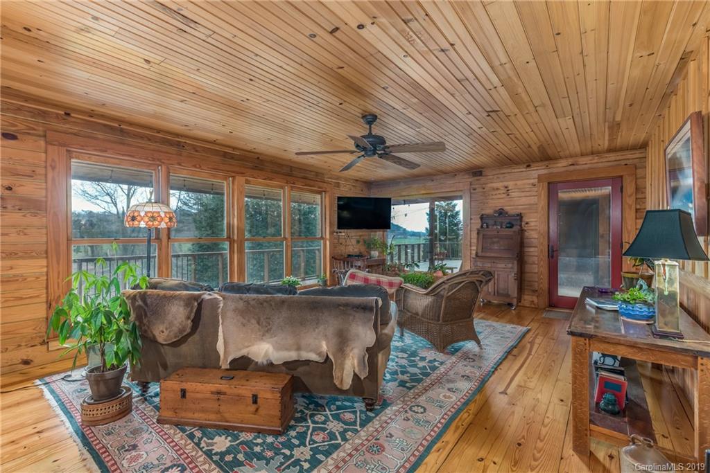 5520 Hunting Country Road Tryon, NC 28782 - Photo 5 of 48