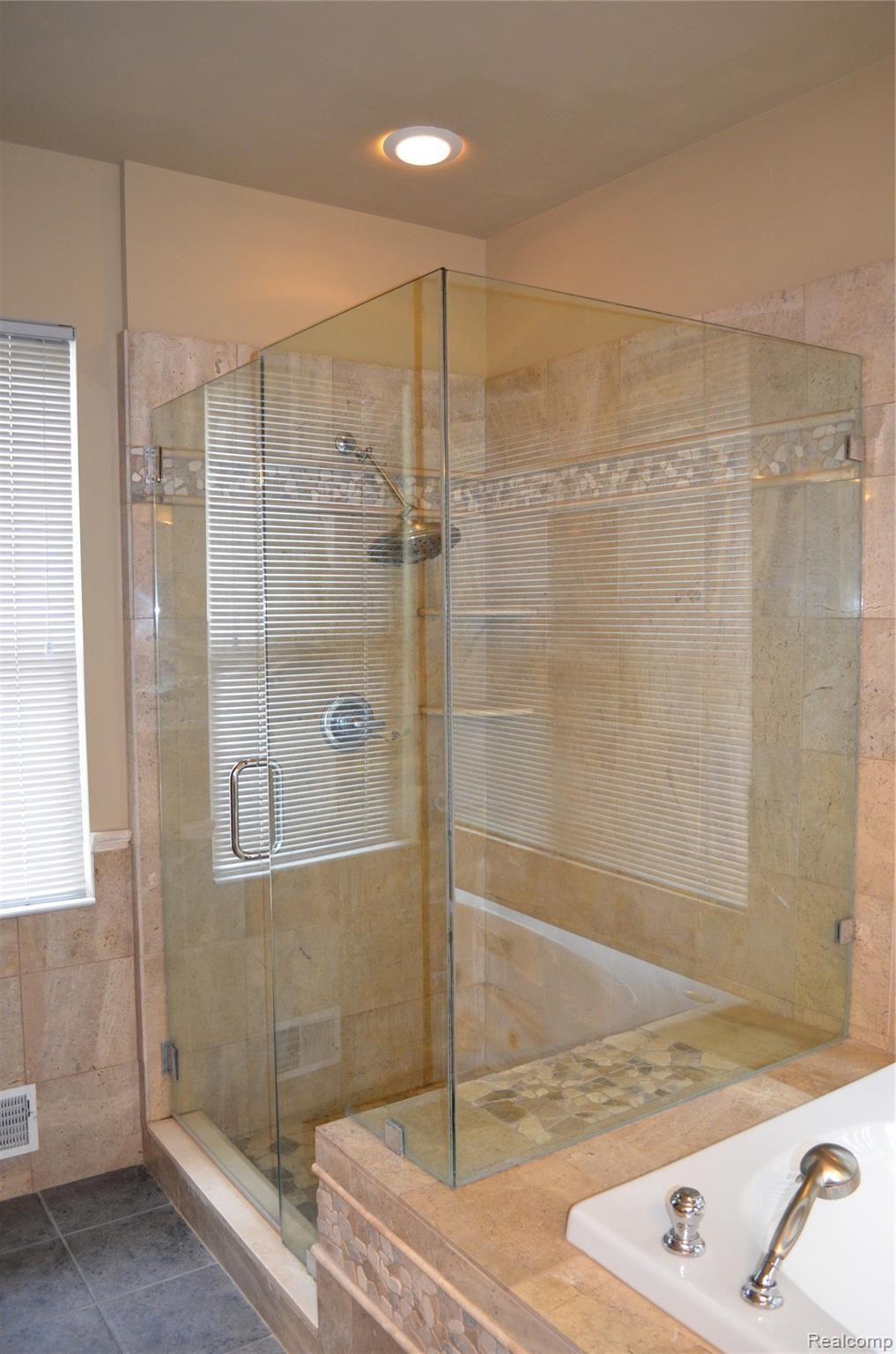 5036 Bullard Road Fenton, MI 48430 - Photo 27 of 62 DSC_0065.JPG