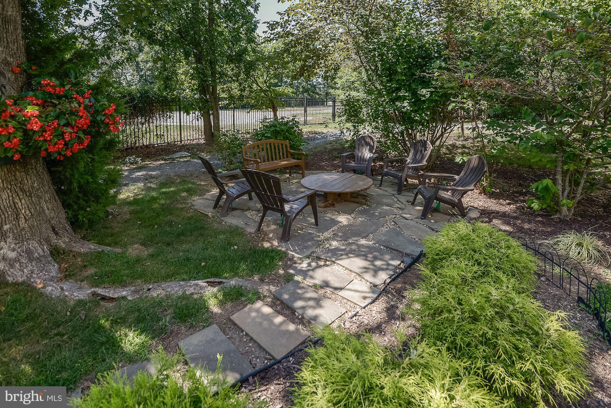 19375 Cypress Ridge Terrace, Unit 922 Leesburg, VA 20176 - Photo 43 of 89 Peaceful sitting areas
