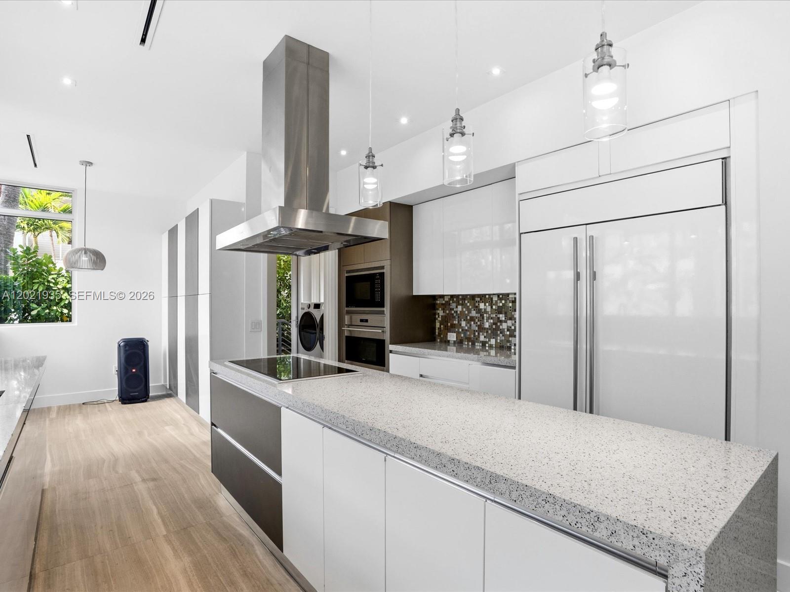 125 Hampton Lane Key Biscayne, FL 33149 - Photo 32 of 81