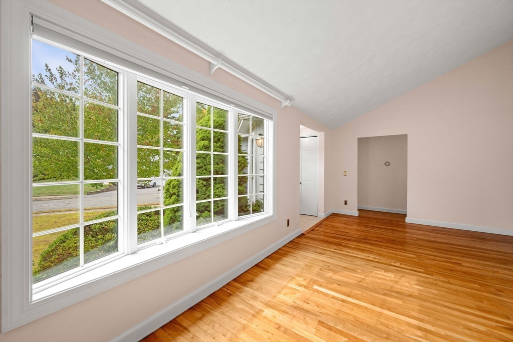 31 Thomas Road Lynnfield, MA 01940 - Photo 13 of 30 Gallery Image 13