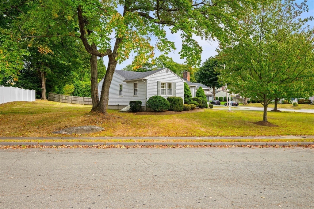 31 Thomas Road Lynnfield, MA 01940 - Photo 28 of 30 Gallery Image 28