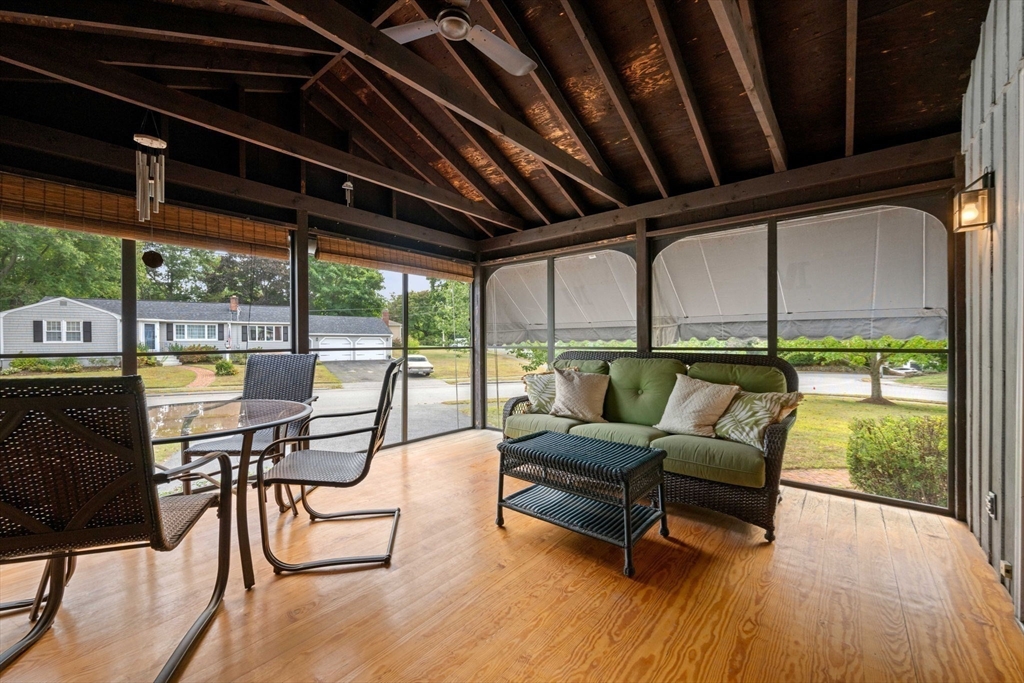 31 Thomas Road Lynnfield, MA 01940 - Photo 10 of 30 Gallery Image 10