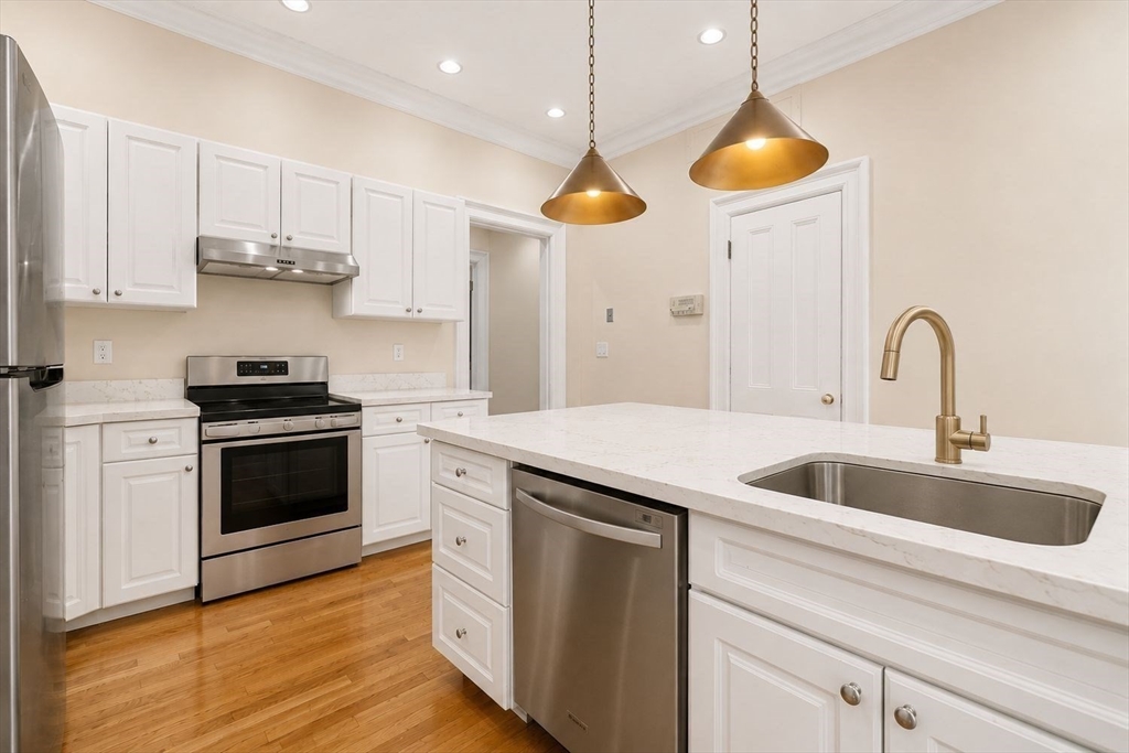 17 High Street, Unit 2 Brookline, MA 02445 - Photo 7 of 22