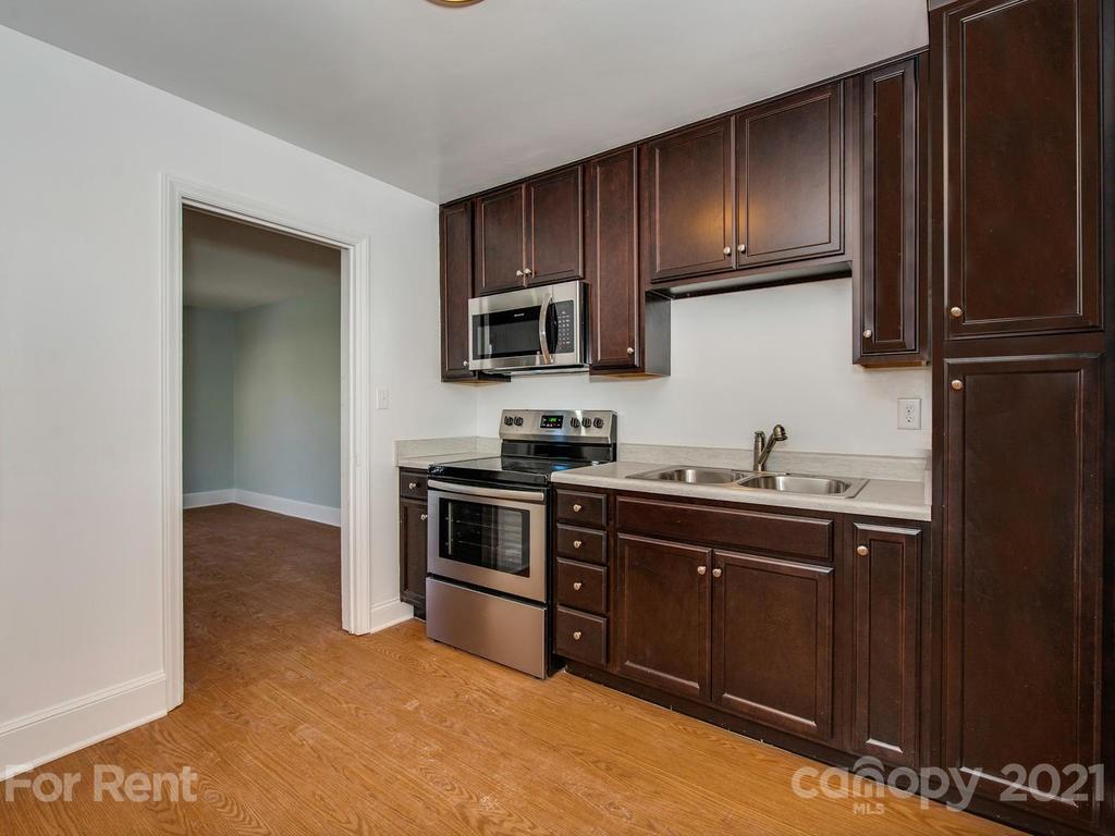 943 B Norland Road Charlotte, NC 28205 - Photo 2 of 17