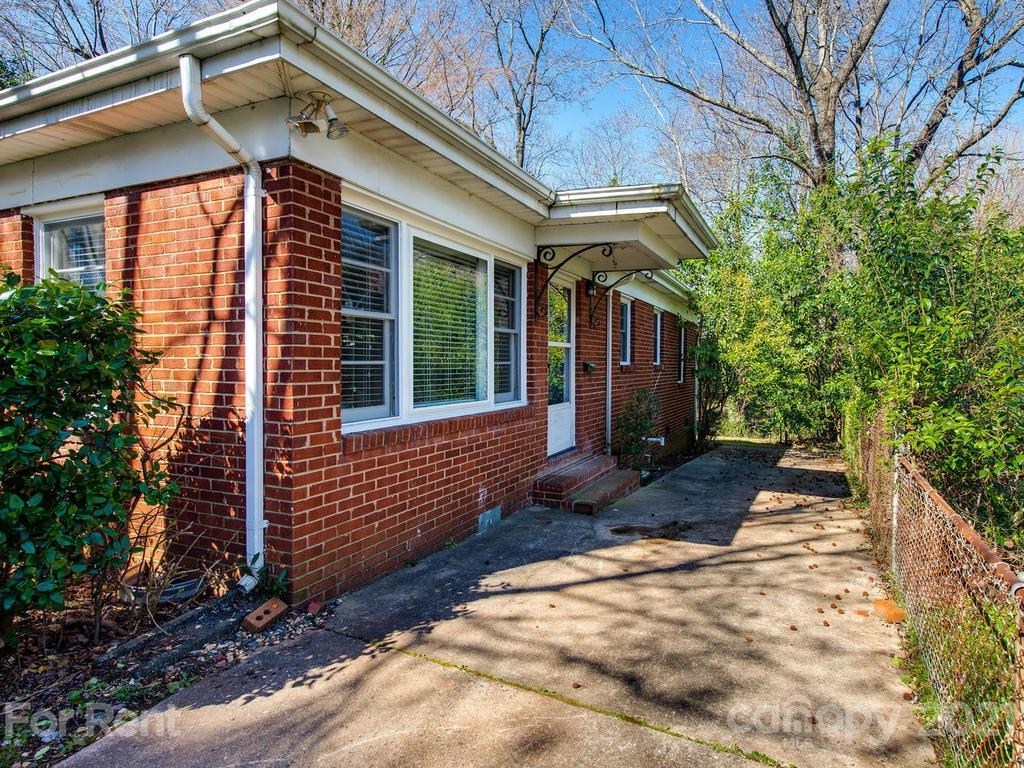 943 B Norland Road Charlotte, NC 28205 - Photo 14 of 17
