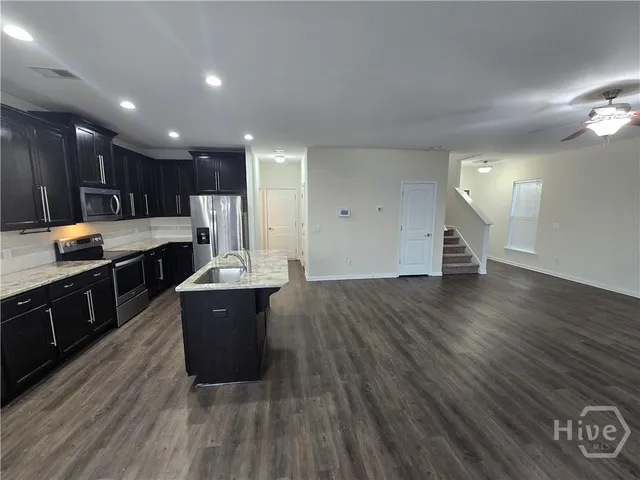 $2,300 | 98 Crystal Lake Drive, Savannah, GA 31407