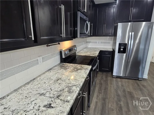 $2,300 | 98 Crystal Lake Drive, Savannah, GA 31407