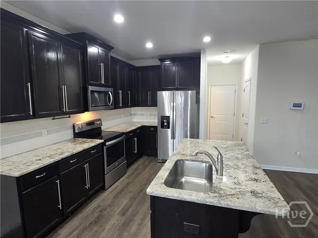 $2,300 | 98 Crystal Lake Drive, Savannah, GA 31407