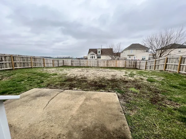 $1,900 | 625 Cavalcade Circle, Oak Grove, KY 42262