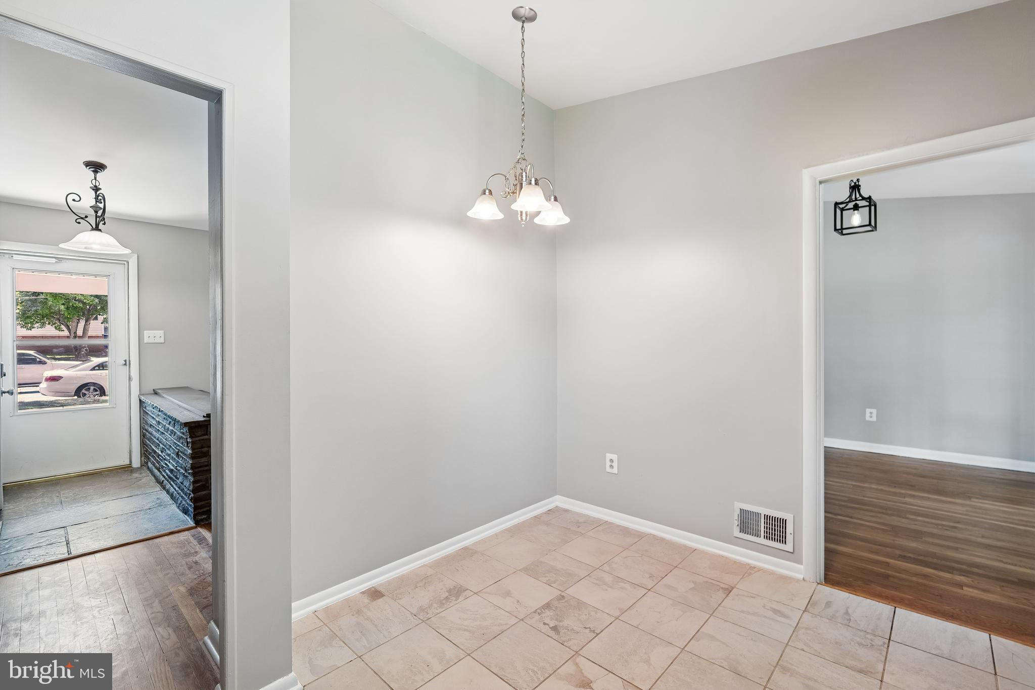 1103 Playford Lane Silver Spring, MD 20901 - Photo 5 of 30 Table-space Kitchen