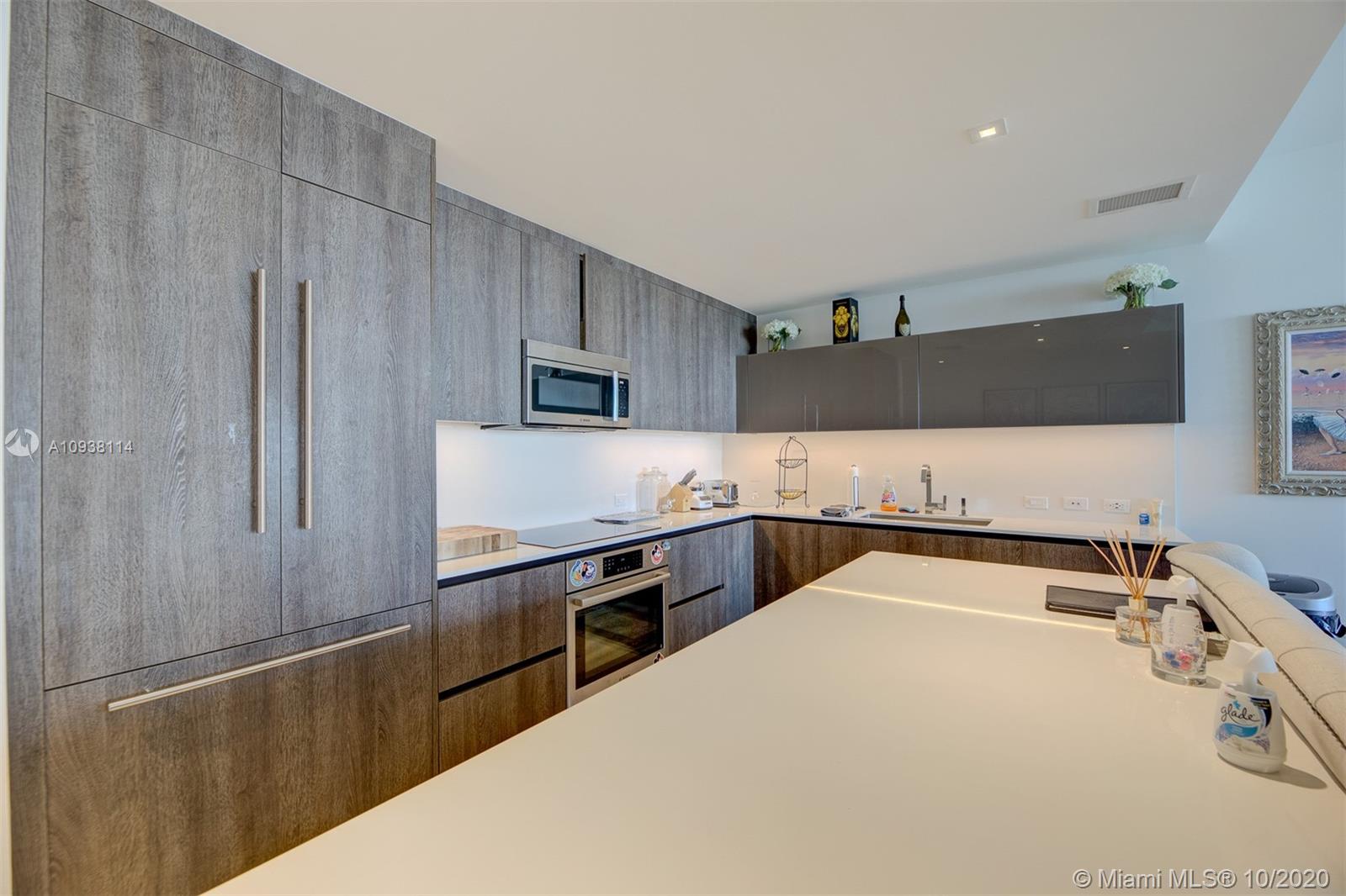 68 Southeast 6th Street, Unit 1109 Miami, FL 33131 - Photo 19 of 34