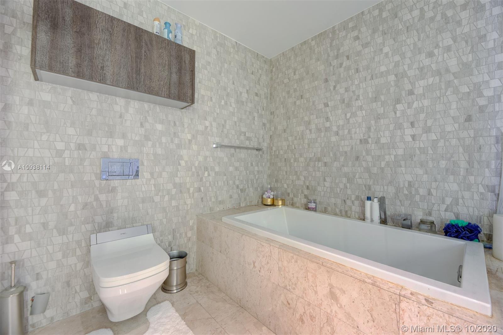 68 Southeast 6th Street, Unit 1109 Miami, FL 33131 - Photo 26 of 34