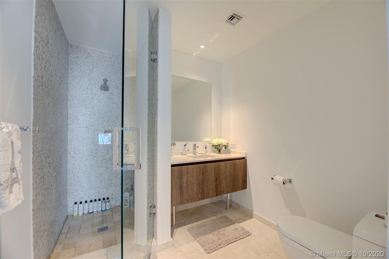 68 Southeast 6th Street, Unit 1109 Miami, FL 33131 - Photo 29 of 34