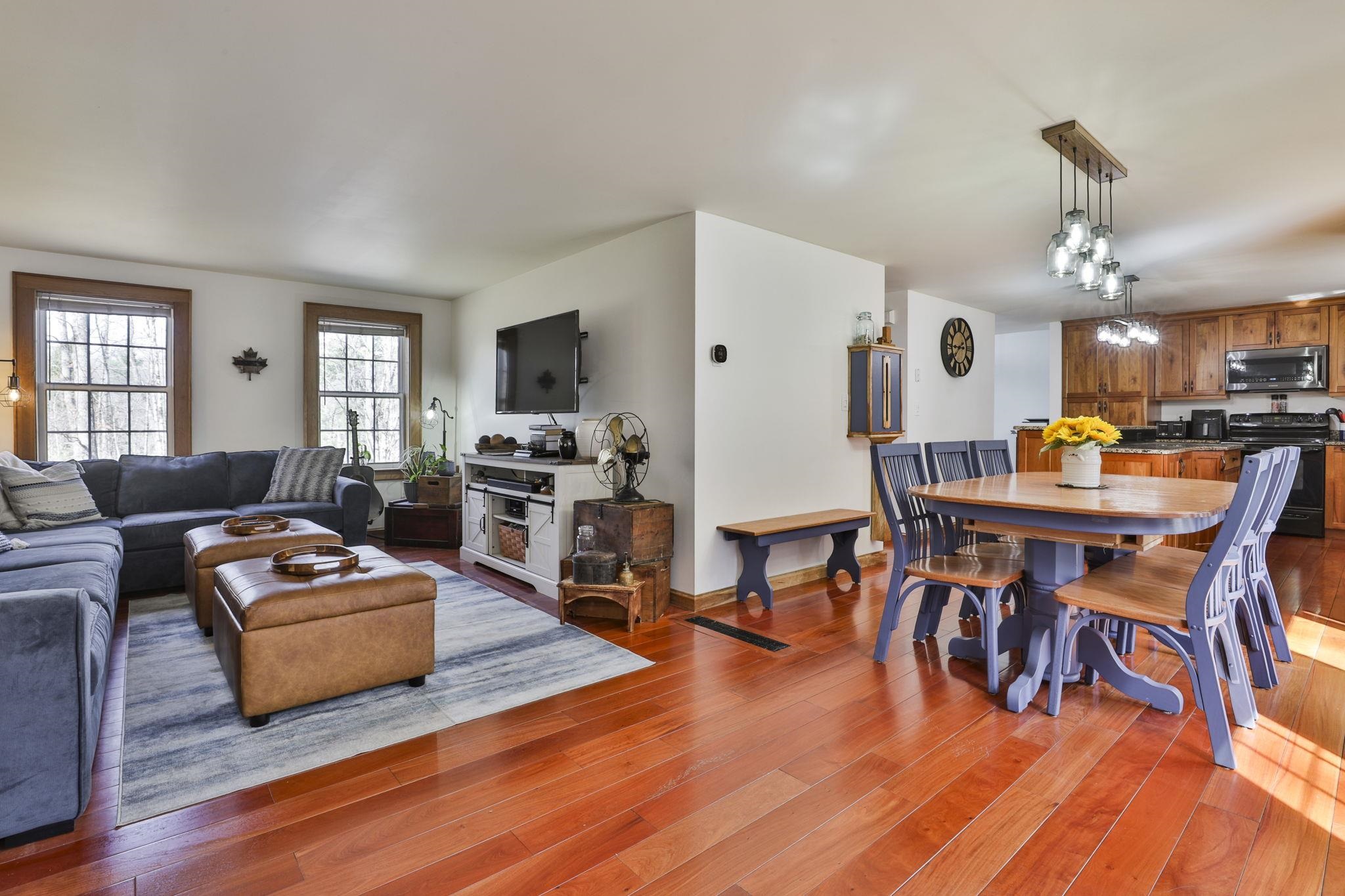 317 Middle Branch Road New Boston, NH 03070 - Photo 17 of 40 Gallery Image 17