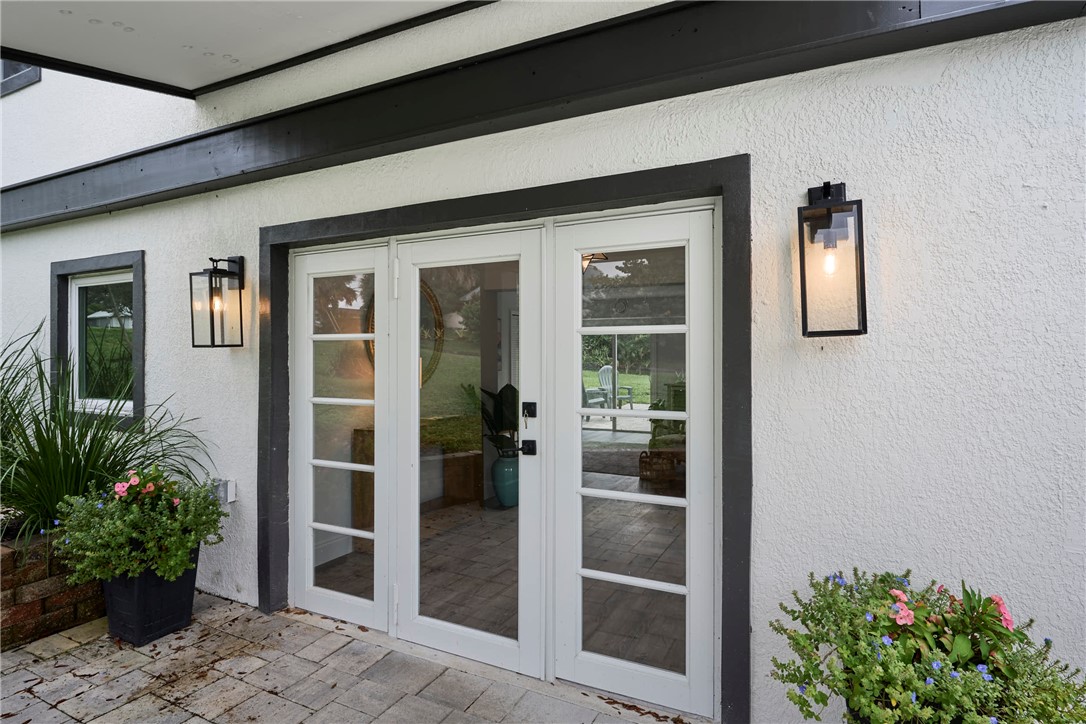 8045 142nd Street Sebastian, FL 32958 - Photo 3 of 36