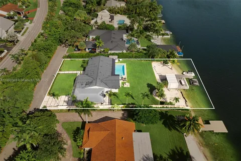 $3,800,000 | 9440 Southwest 136th Street, Miami, FL 33176