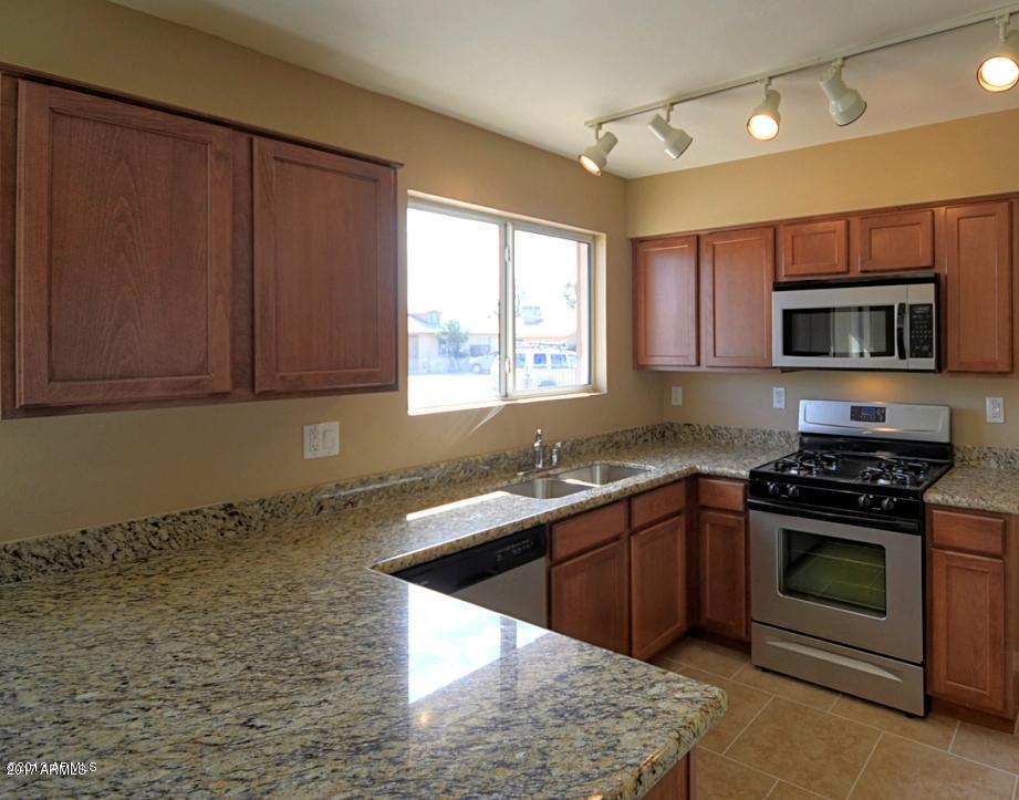 6026 West Cheery Lynn Road Phoenix, AZ 85033 - Photo 1 of 2 Kitchen-CheeryLynn