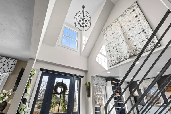 $679,900 | 3075 Ridgeway Drive, Neenah, WI 54956