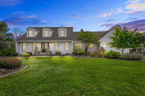 $679,900 | 3075 Ridgeway Drive, Neenah, WI 54956