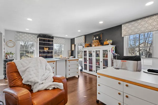 $679,900 | 3075 Ridgeway Drive, Neenah, WI 54956