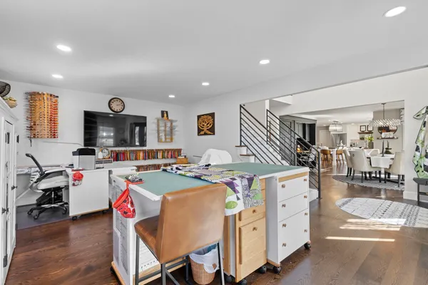 $679,900 | 3075 Ridgeway Drive, Neenah, WI 54956