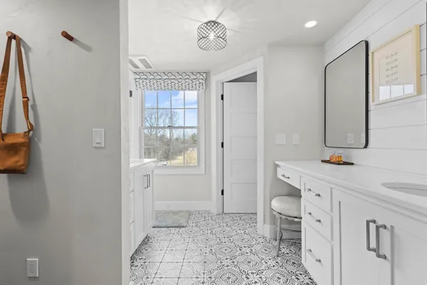 $679,900 | 3075 Ridgeway Drive, Neenah, WI 54956