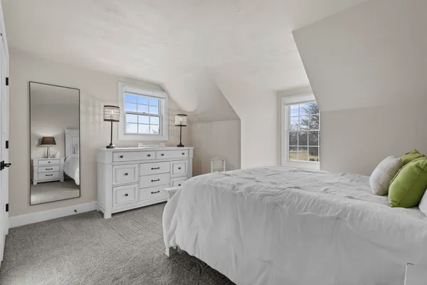 $679,900 | 3075 Ridgeway Drive, Neenah, WI 54956