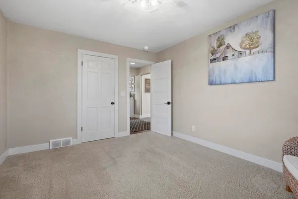 $679,900 | 3075 Ridgeway Drive, Neenah, WI 54956