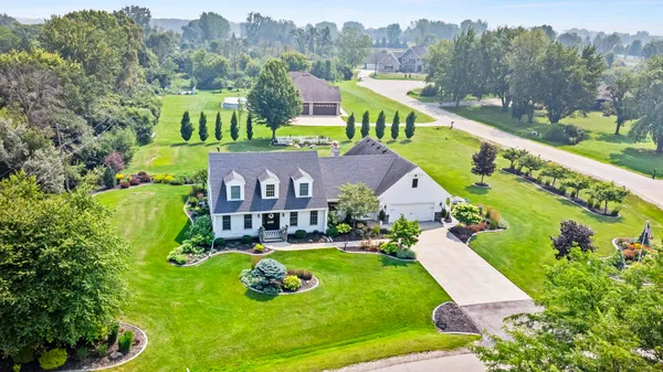 $679,900 | 3075 Ridgeway Drive, Neenah, WI 54956