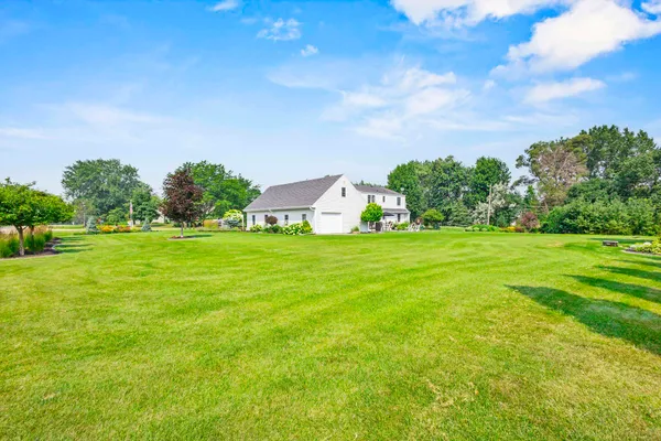 $679,900 | 3075 Ridgeway Drive, Neenah, WI 54956