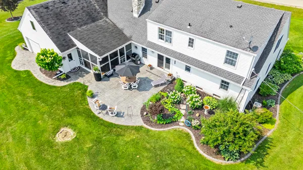 $679,900 | 3075 Ridgeway Drive, Neenah, WI 54956